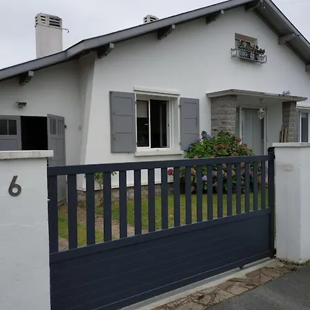 Feriehus Guestready - House With South Facing Garden Anglet